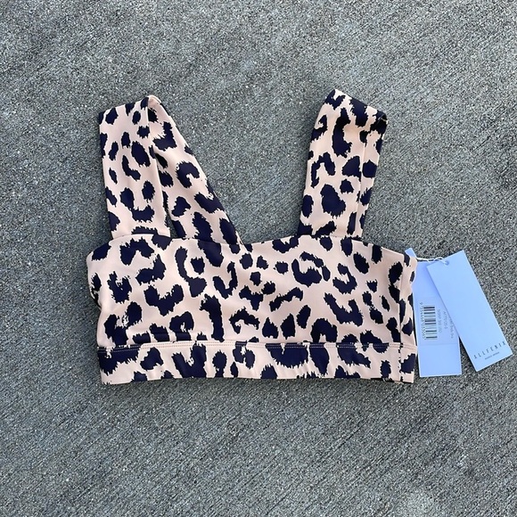 Allfenix Other - NWT ALLFENIX Leo Leopard Animal print Sports Bra Size small Workout Yoga Lounge